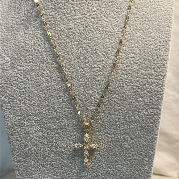 Elegant Gold and Crystal Cross Pendant Necklace - Picture 9 of 9